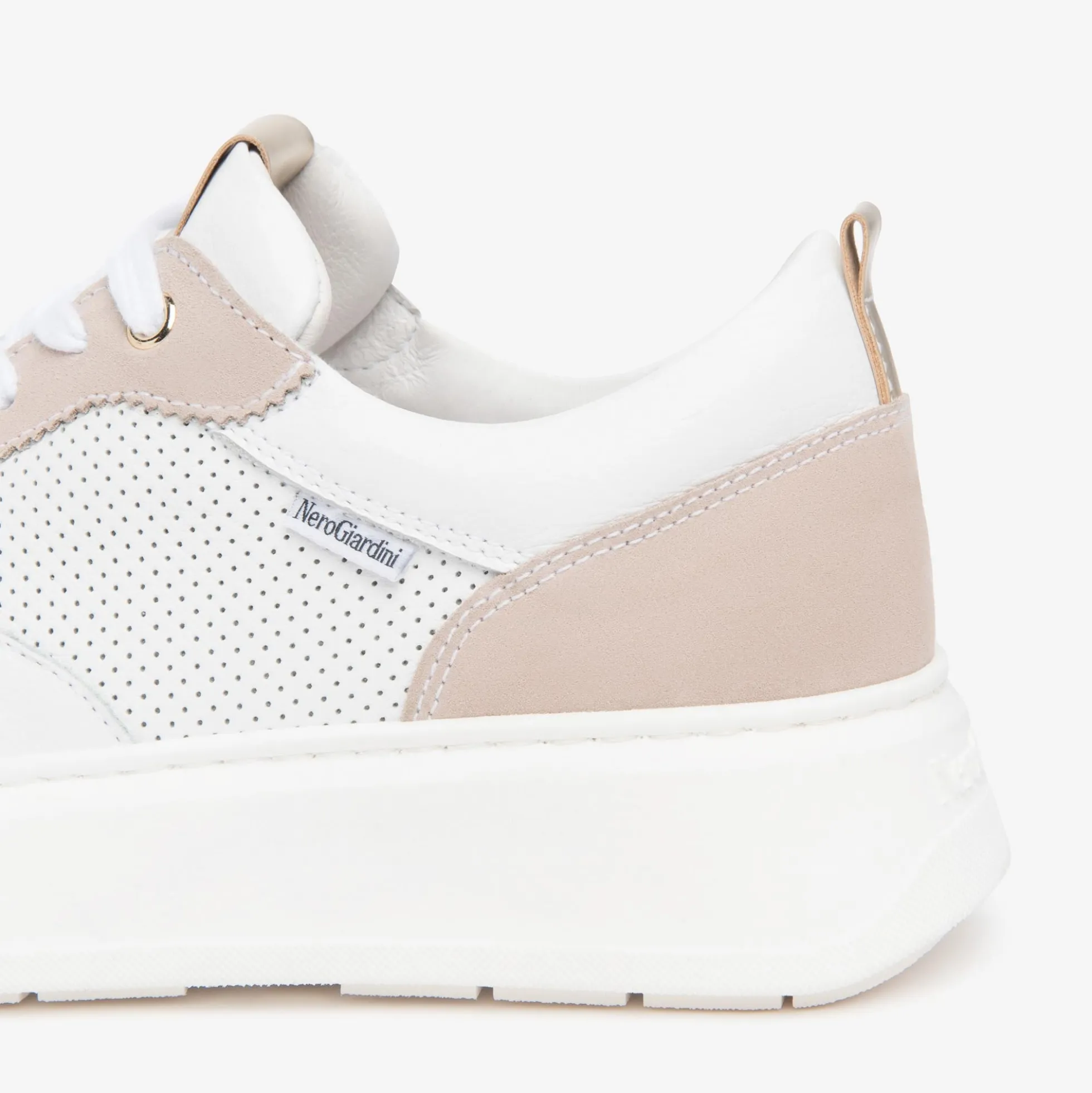 Sneakers NeroGiardini E615275 677 E6152755275